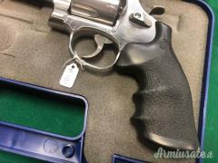 Smith & Wesson
