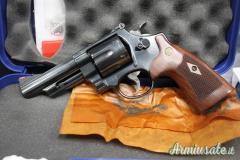 Smith & Wesson