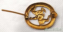 Distintivo d'epoca nazista “DEUTSCHES REITERABZEICHEN” di 1^ classe in grado “ORO