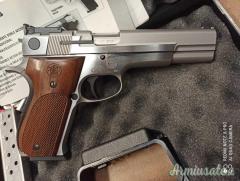 SMITH & WESSON 952-3 PERFORMANCE CENTER cal. 9x21