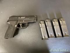 SIG-Sauer P229 .40 Smith & Wesson | Auto  |  10 x 21 mm