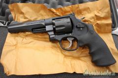Smith & Wesson