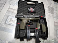 Beretta APX Combat