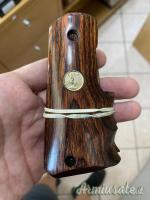 IMPUGNATURA PER SEMIAUT. COLT MOD. 1911 IN LEGNO (nuove)