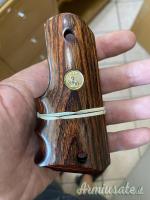 IMPUGNATURA PER SEMIAUT. COLT MOD. 1911 IN LEGNO (nuove)