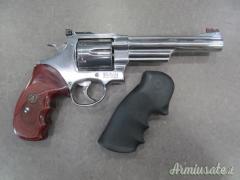 SMITH & WESSON 629-5 CAL 44 MAG RIF S48