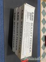 ALIMENTATORE PER PALLE PER PRESSE DELLA LEE (NUOVI) (VEDI LA DESCRIZIONE)