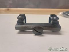 Attacco ottica per piattaforma AR15 con maniglione