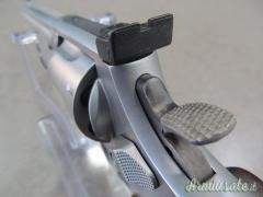 Smith & Wesson