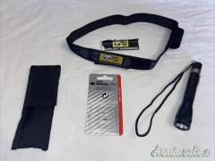 Mini Mag Lite AA Con Accessori