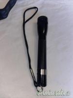Mini Mag Lite AA Con Accessori