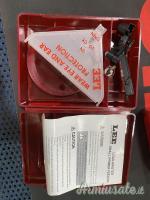 ALIMENTATORE PER INNESCHI SMALL E LARGE PISTOL PER PRESSA LEE LOAD MASTER (NUOVI)