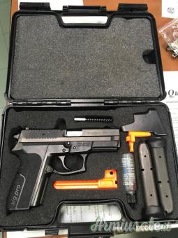 SIG-Sauer SP2022 9x21mm IMI
