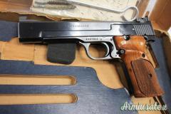 Smith & Wesson