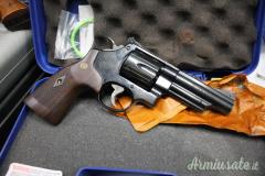 Smith & Wesson