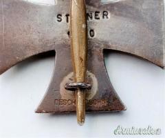 Croce di ferro tedesca modello 1870 di 1^ classe in “falso d’autore” cd. “falso Deschler & Sohn”