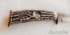 Coltello con impugnatura in corno di cervo realizzato da artigiani tedeschi di Solingen anni '50-'60
