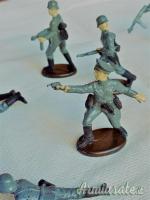 Manipolo di 11 soldatini tedeschi del “WEHRMACHT” della serie “Atlantic” in scala 1:32 anni '70