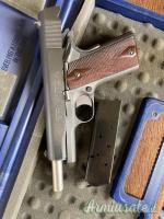 Colt 1911 gov mod .45 ACP