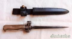Pugnale d’assalto dotazione dei militari Assaltatori di Fanteria Esercito francese in trincea (WW1)