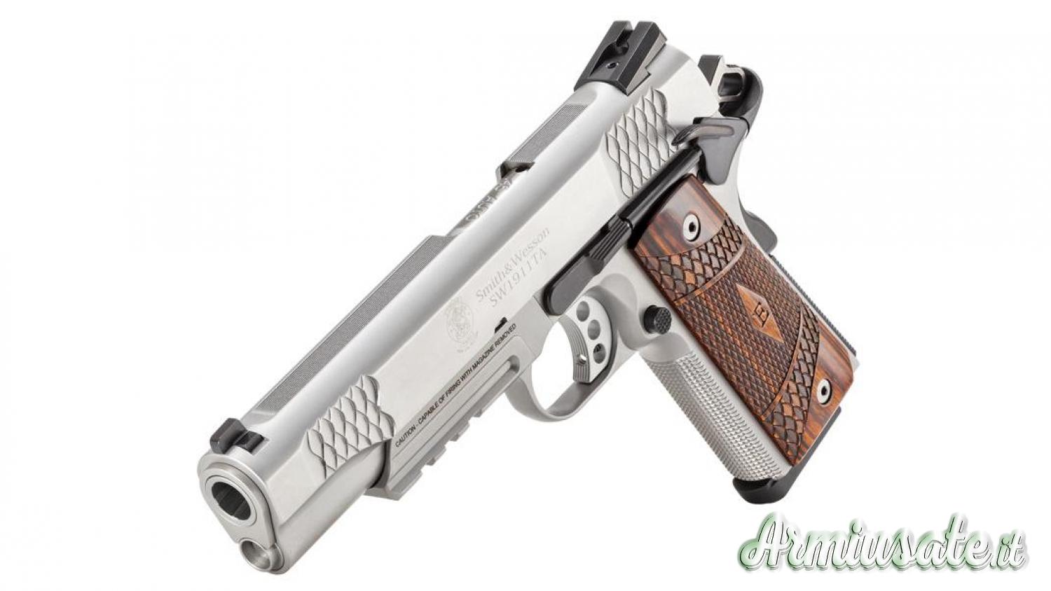 Smith & Wesson Smith & Wesson