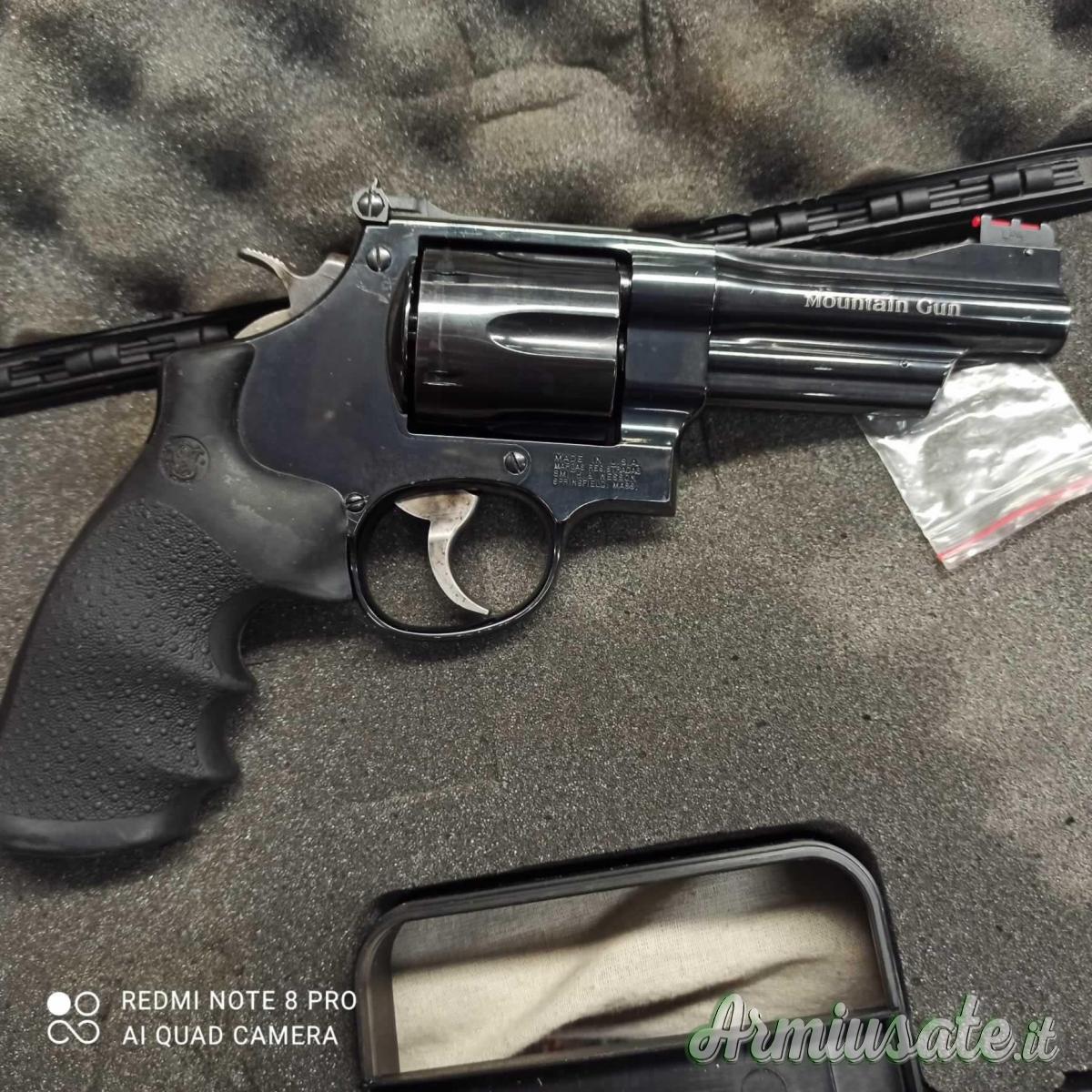 SMITH & WESSON 29 MOUNTAIN GUN cal. 44 Mag. SMITH & WESSON 29 MOUNTAIN GUN cal. 44 Mag.
