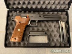 Smith & Wesson