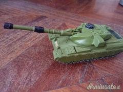 Modellini militari vintage in metallo, plastica, etc.