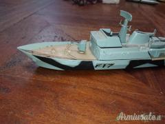 Modellini militari vintage in metallo, plastica, etc.
