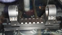 Slitta picatinny rialzata con anelli di qualità da 26mm di diametro per ottica.