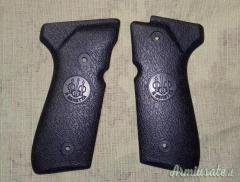 GUANCETTE IN GOMMA, ORIGINALI, NUOVE, PER BERETTA  92, 96 E 98. SOLO TEL.