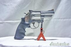 Smith & Wesson 629/4 .44 Remington Magnum