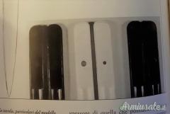 Accessorio epoca fascista coppia di guancette in bachelite di colore nero per pugnale Becco d'aquila