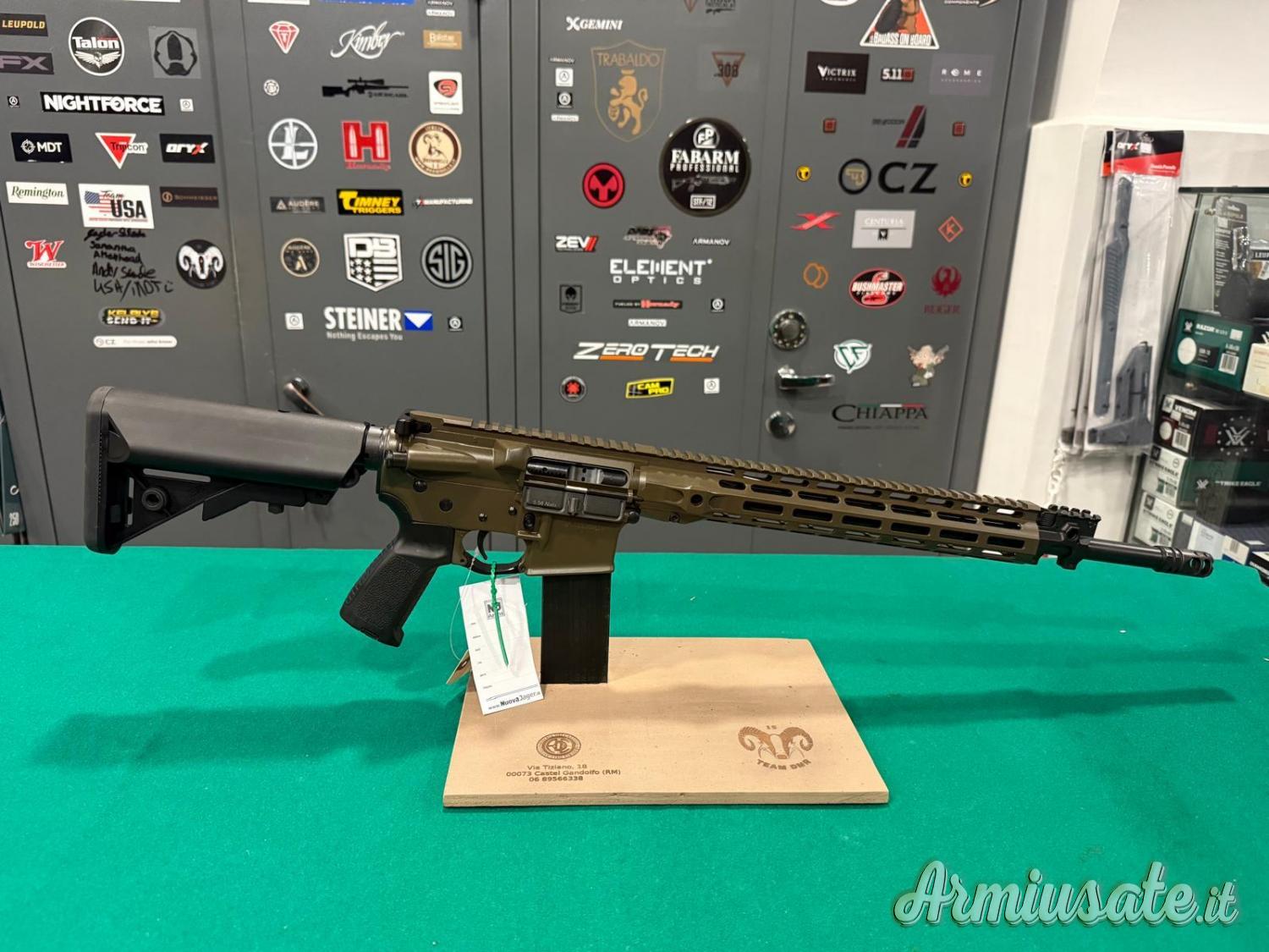 Carabina s/automatica marca Nuova Jager modello AR15 calibro 223 Remington Carabina s/automatica marca Nuova Jager modello AR15 calibro 223 Remington