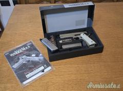 1911 Desert Warrior 4.3 compact, colore Desert, Tokyo Marui