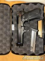 Beretta 92 fs .22 LR Long Rifle