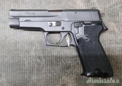 SIG-Sauer P220 9x23mm Steyr