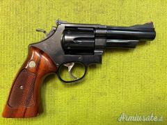 Smith & Wesson