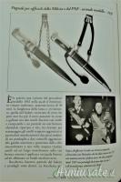 Pugnale epoca fascista da parata modello 1937 cd. Becco d'aquila lungo con pendagli di 1’ tipo