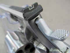 Smith & Wesson