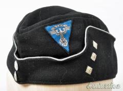 Fregio tedesco in stoffa d’epoca nazista per “NSKK-Sturmfhrer” (berretti “a bustina) delle NSKK Fregio tedesco in stoffa d’epoca nazista per “NSKK-Sturmfhrer” (berretti “a bustina) delle NSKK
