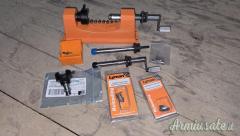 LYMAN Universal Trimmer Tornio per Bossoli con 9 Pilotini #7862000