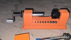 LYMAN Universal Trimmer Tornio per Bossoli con 9 Pilotini #7862000