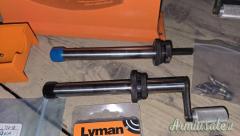 LYMAN Universal Trimmer Tornio per Bossoli con 9 Pilotini #7862000