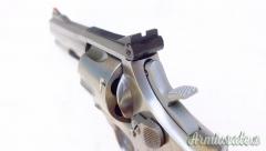 Smith & Wesson
