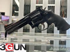 Smith & Wesson