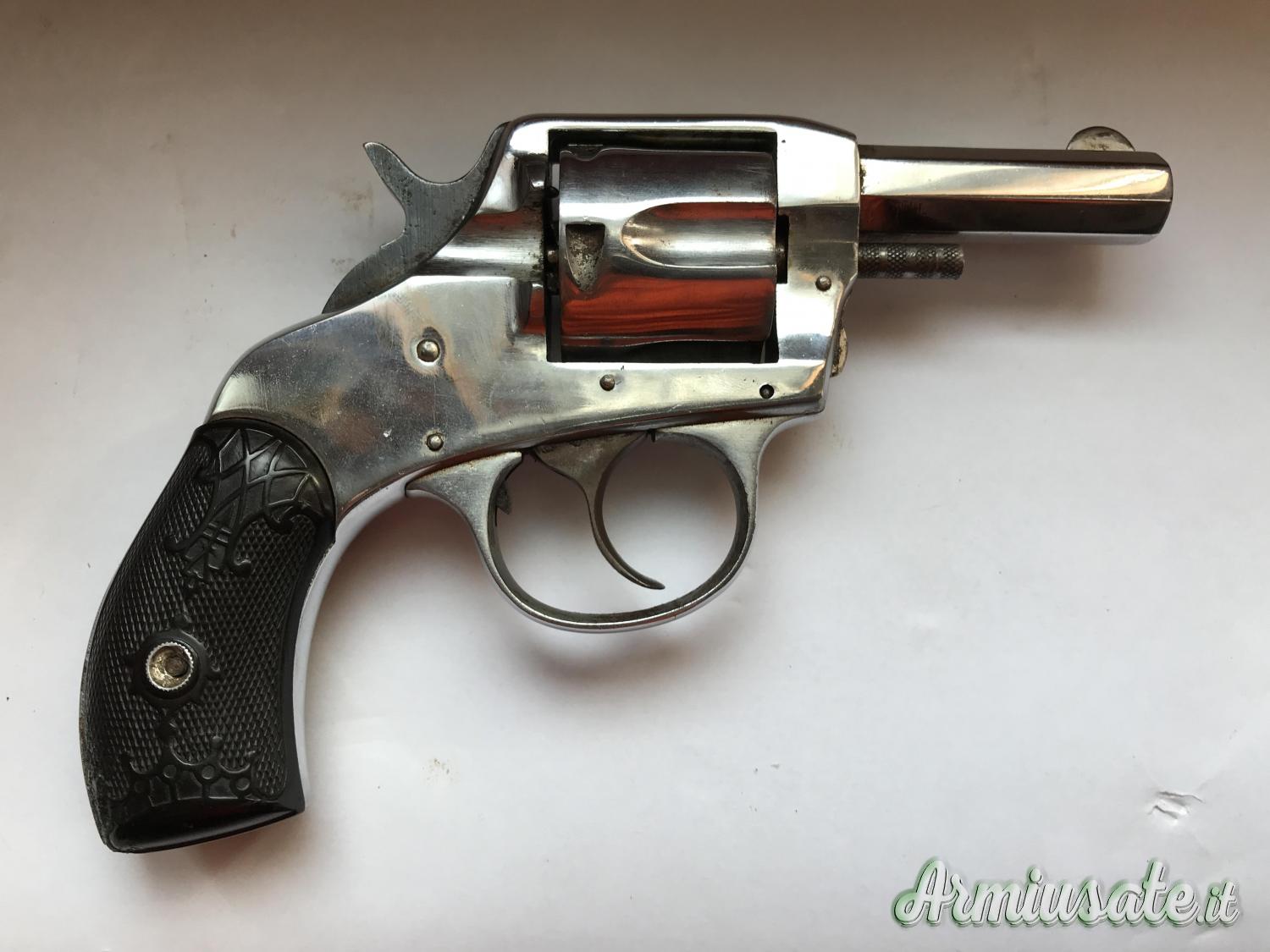 Revolver Harrington & Richardson Arms Company H&R WORCESTER MASS U.S.A. 38sw Revolver Harrington & Richardson Arms Company H&R WORCESTER MASS U.S.A. 38sw
