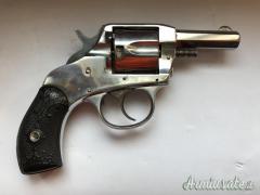 Revolver Harrington & Richardson Arms Company H&R WORCESTER MASS U.S.A. 38sw