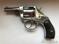 Revolver Harrington & Richardson Arms Company H&R WORCESTER MASS U.S.A. 38sw