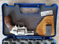 Smith & Wesson mod. 640. 357 magnum  centennial  .357 Magnum  |  9x31mmR  | .353 Casull